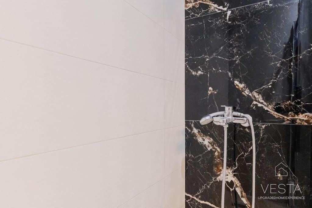 Theofilos Urban Apartment, Close To City Center Thessaloníki Luaran gambar
